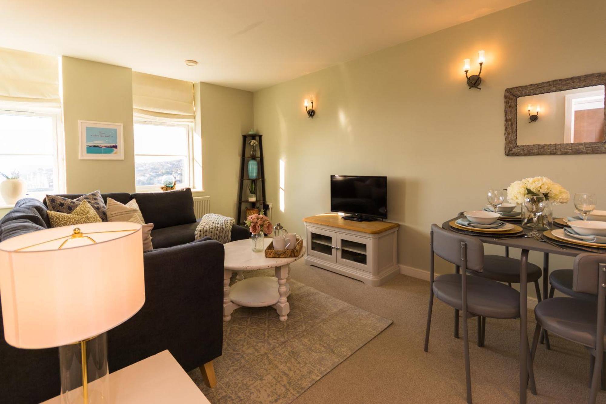Stunning Sea View Torbay With Parking